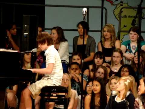 Greyson Chance’s Grade-School Performance Of Paparazzi